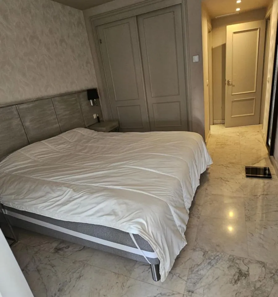 b25dab09-3eee-472d-be58-8b7d65c762c7