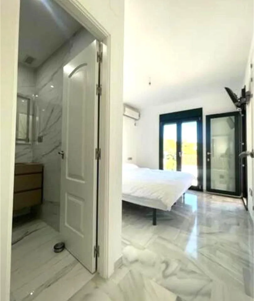 9fe49ec1-5d1e-48a1-97e4-709437ed68f7