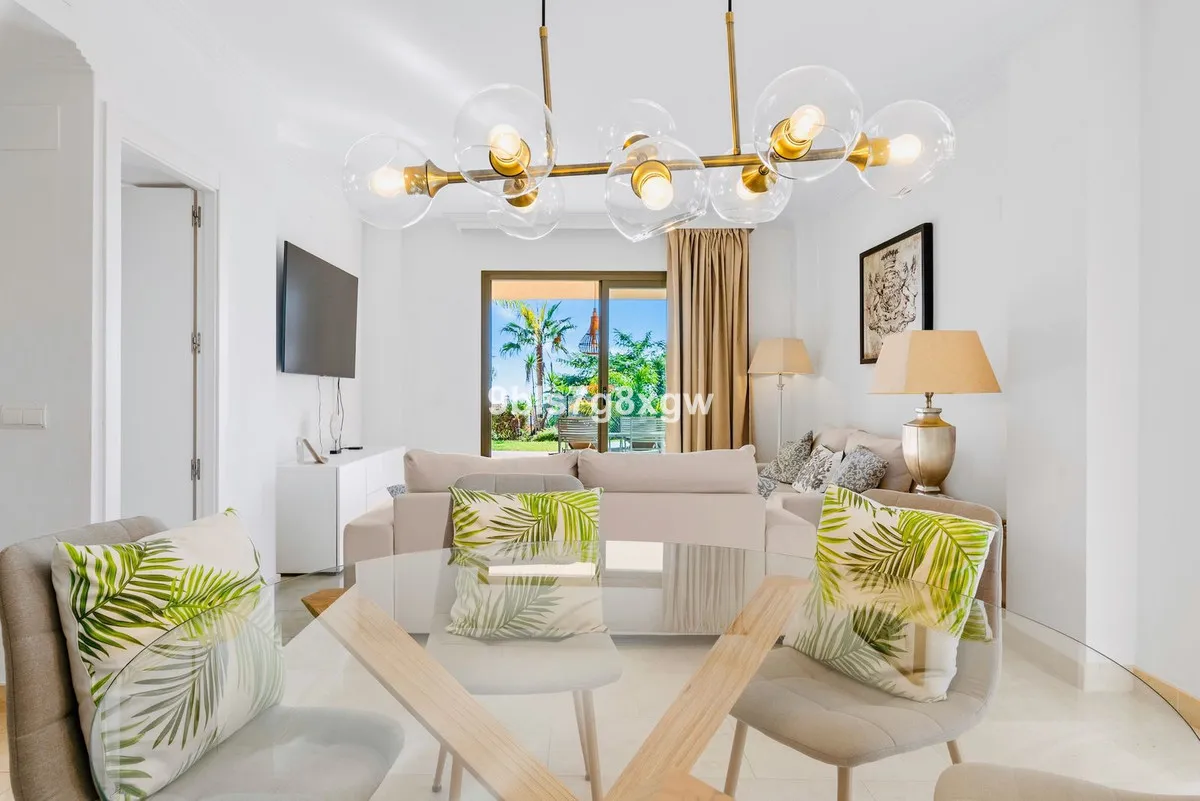 0f0ad555-b16f-4fc8-be27-029675ec20f4