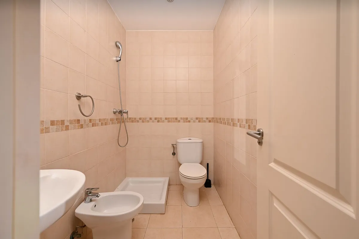 63b080a0-7b7c-492f-a28f-474649a91f96