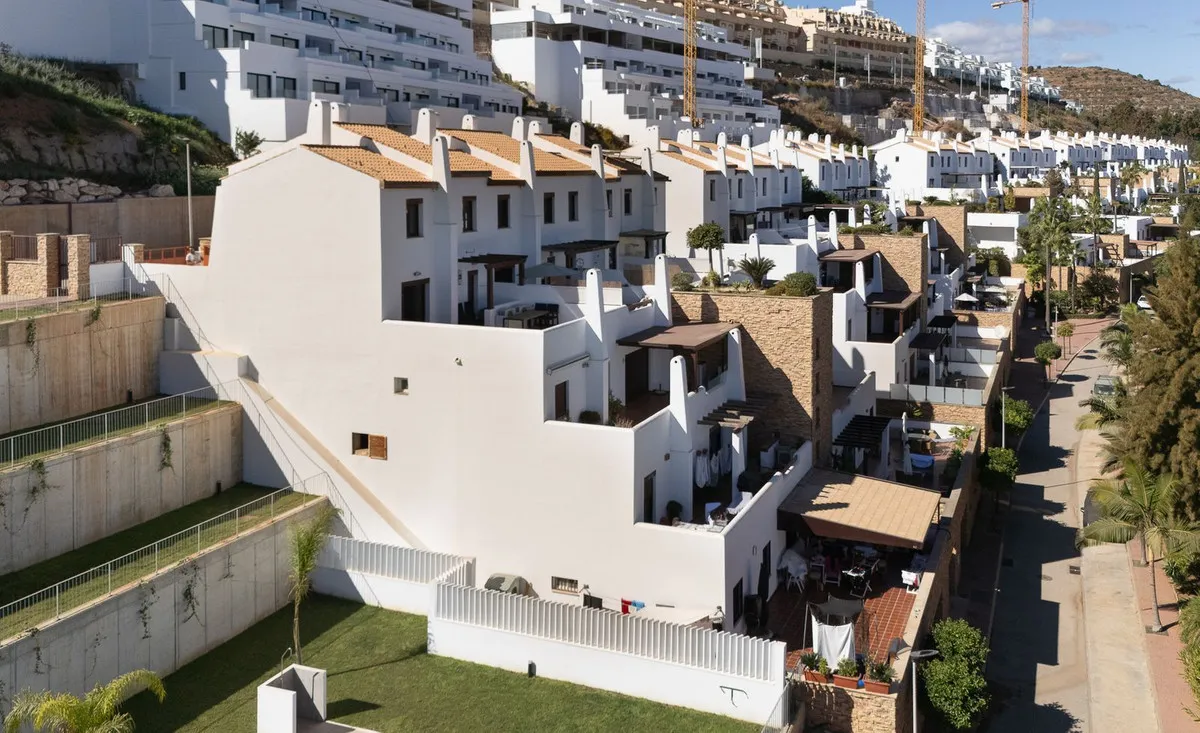 c3b90ab8-4a2f-4874-9ccc-dc27598e43fa