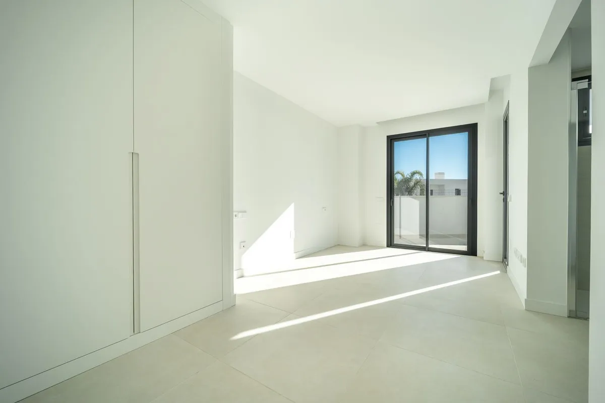 95a6bd3c-e3a5-49e3-8874-fe7ad60b7ace