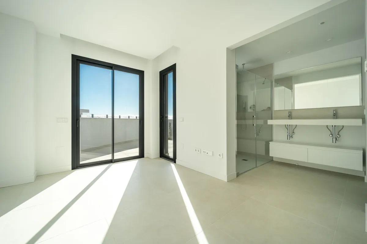 a1f0c796-82d4-4d04-855b-6b84061fe21a