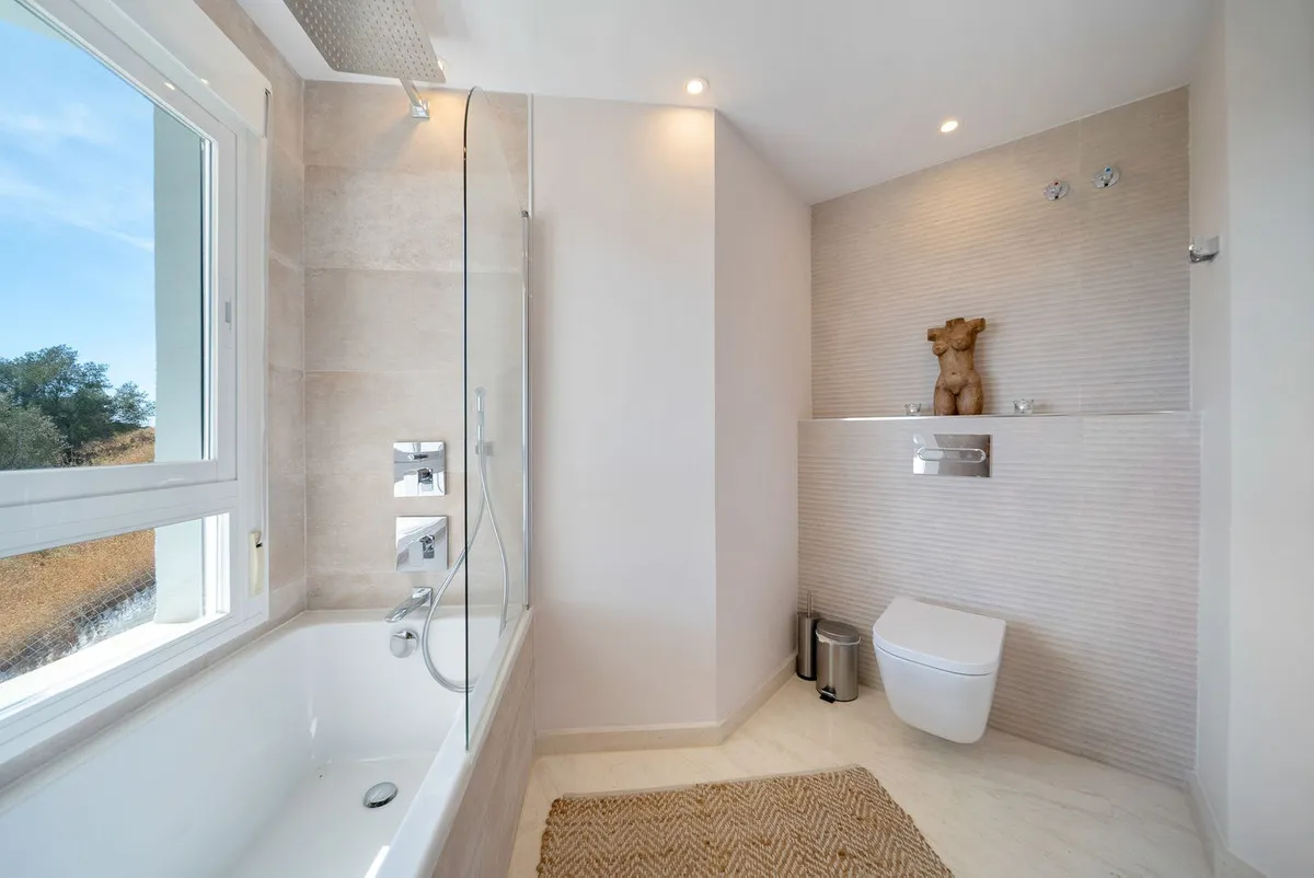 1fbaaf7a-39e4-48d0-9083-242d65948905