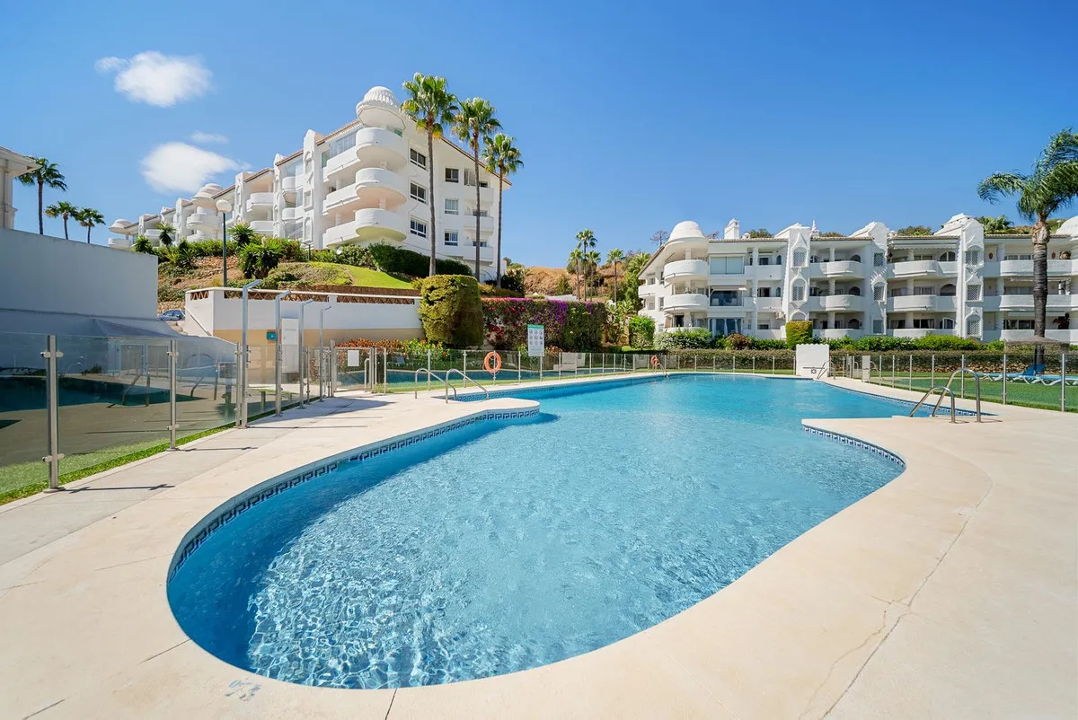 43e6f2fc-8b72-40b4-90ee-7664149abc4a