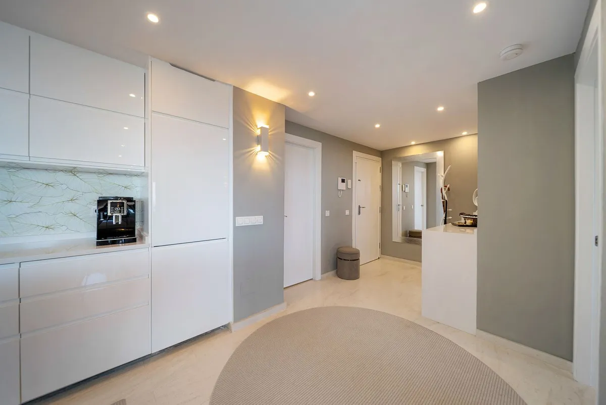 9ae7a933-3aa5-4381-893b-e5f30cb03d85