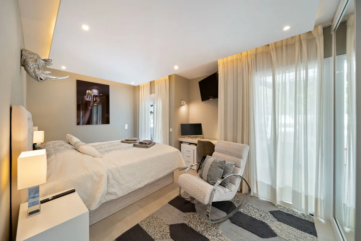 c4e8c050-aabc-4604-a2ad-9a1909c1f8dd