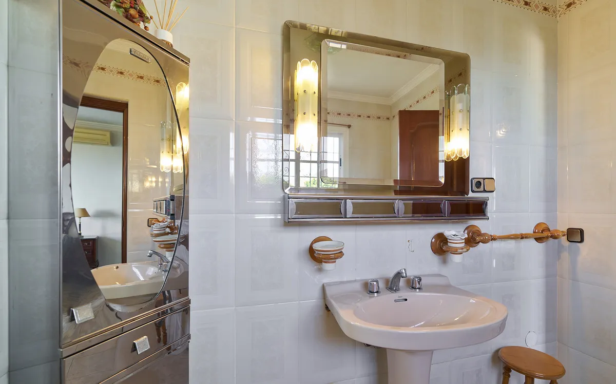 59cec92e-0cf9-4b85-8f33-4513cba51186