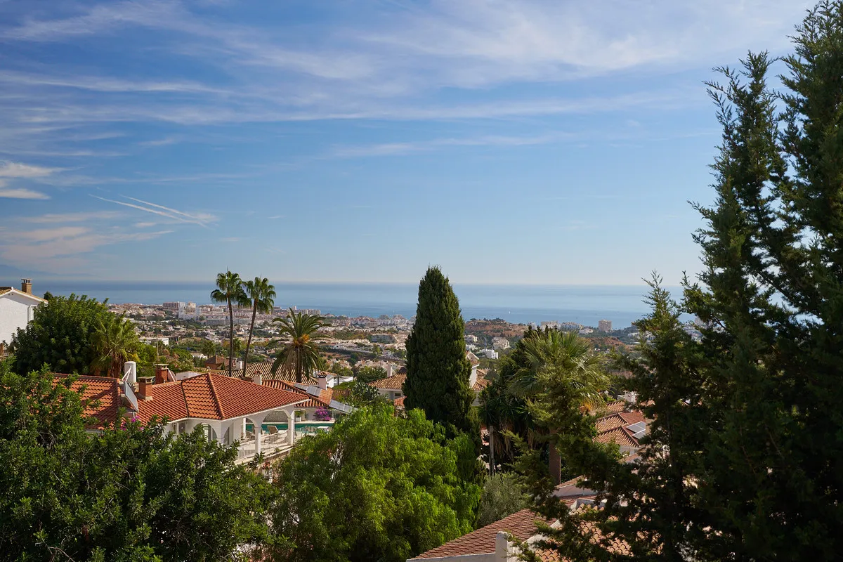 aa78ca93-d592-44a8-8486-210e8963d8cb