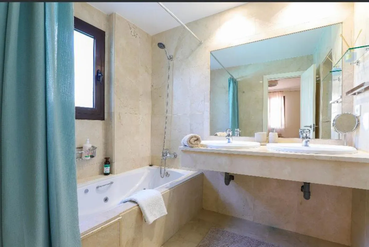 23b93ac7-0d73-4a21-8278-2bf456d55b29