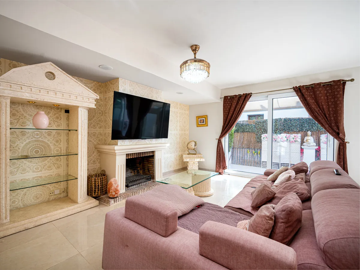 ae743a91-a062-4b12-a0ab-21eae71b7cf4