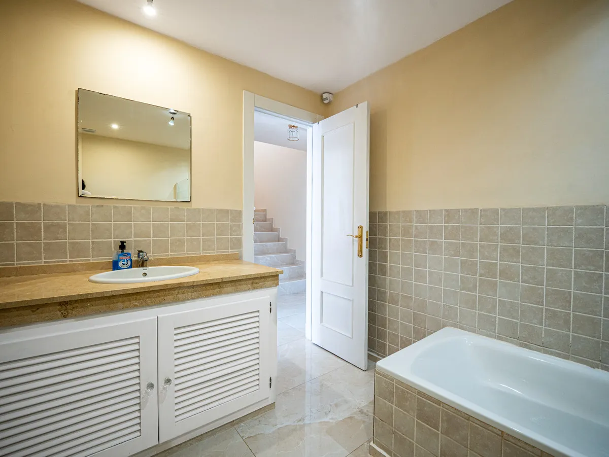 ff4bd339-c1d5-42c6-92cb-9deceeb465d7