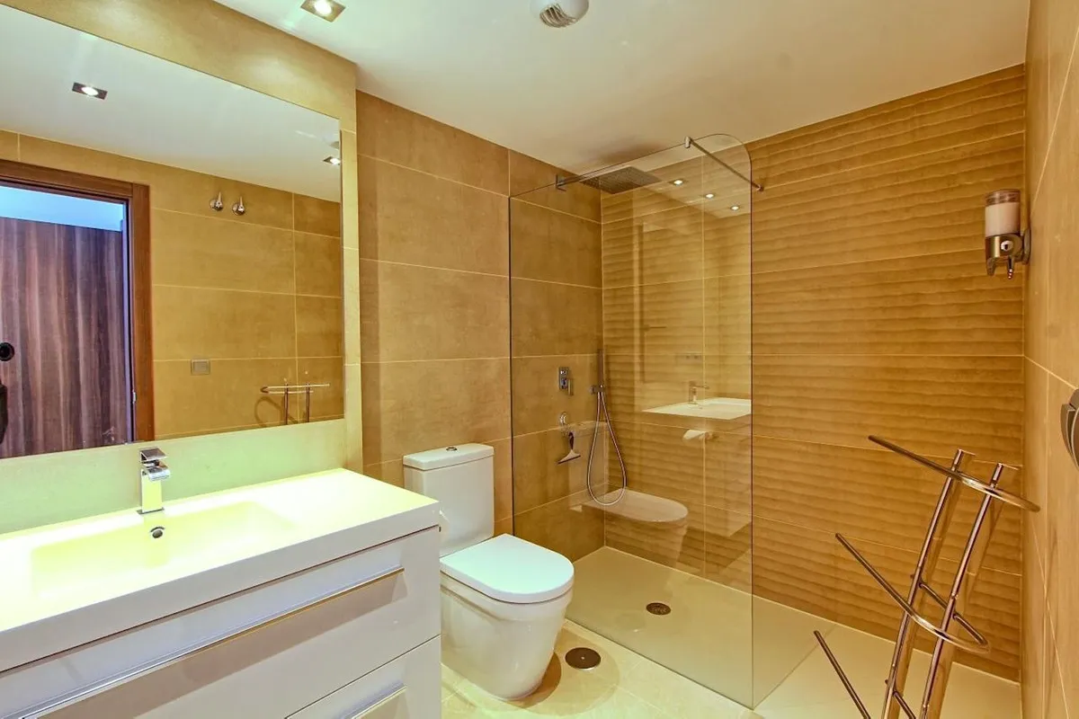 3c1f71e8-6c78-433d-abda-554917406851