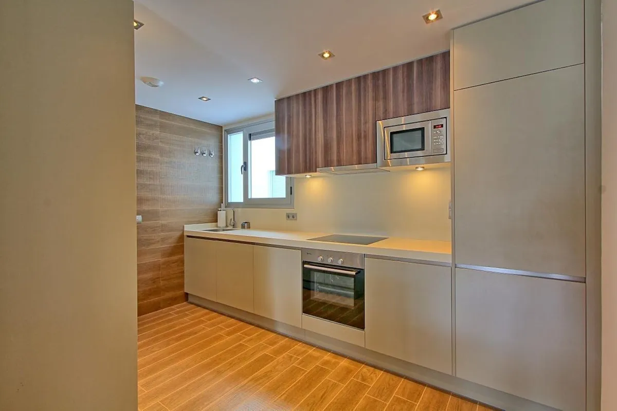 54adfa1a-6aac-462e-9ba9-95036a0e2f93