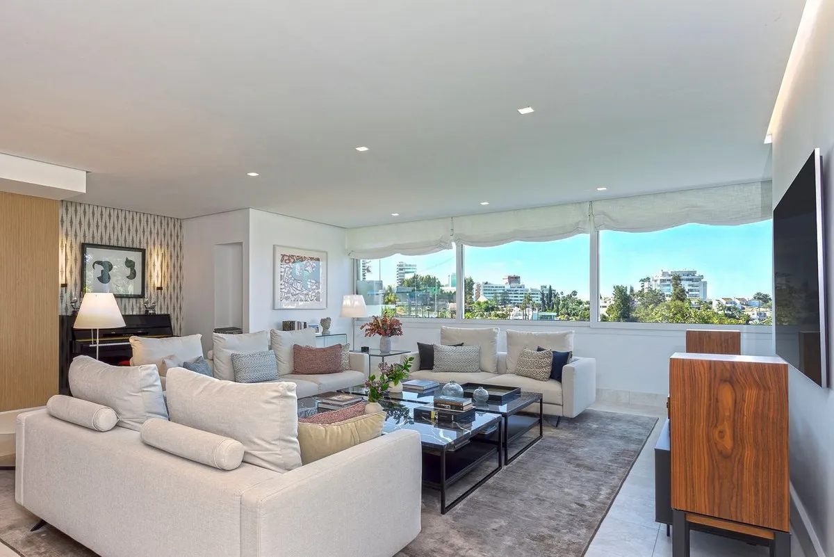 b55d8f82-9f71-43ee-a53f-22a43e6a3081