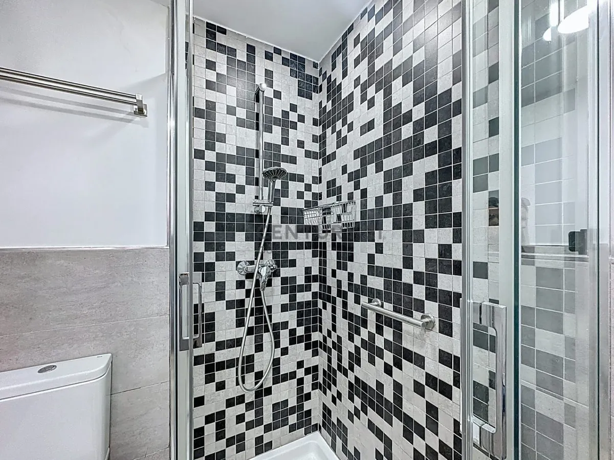 f0fe704f-8573-4292-a948-d3bbca262ef3