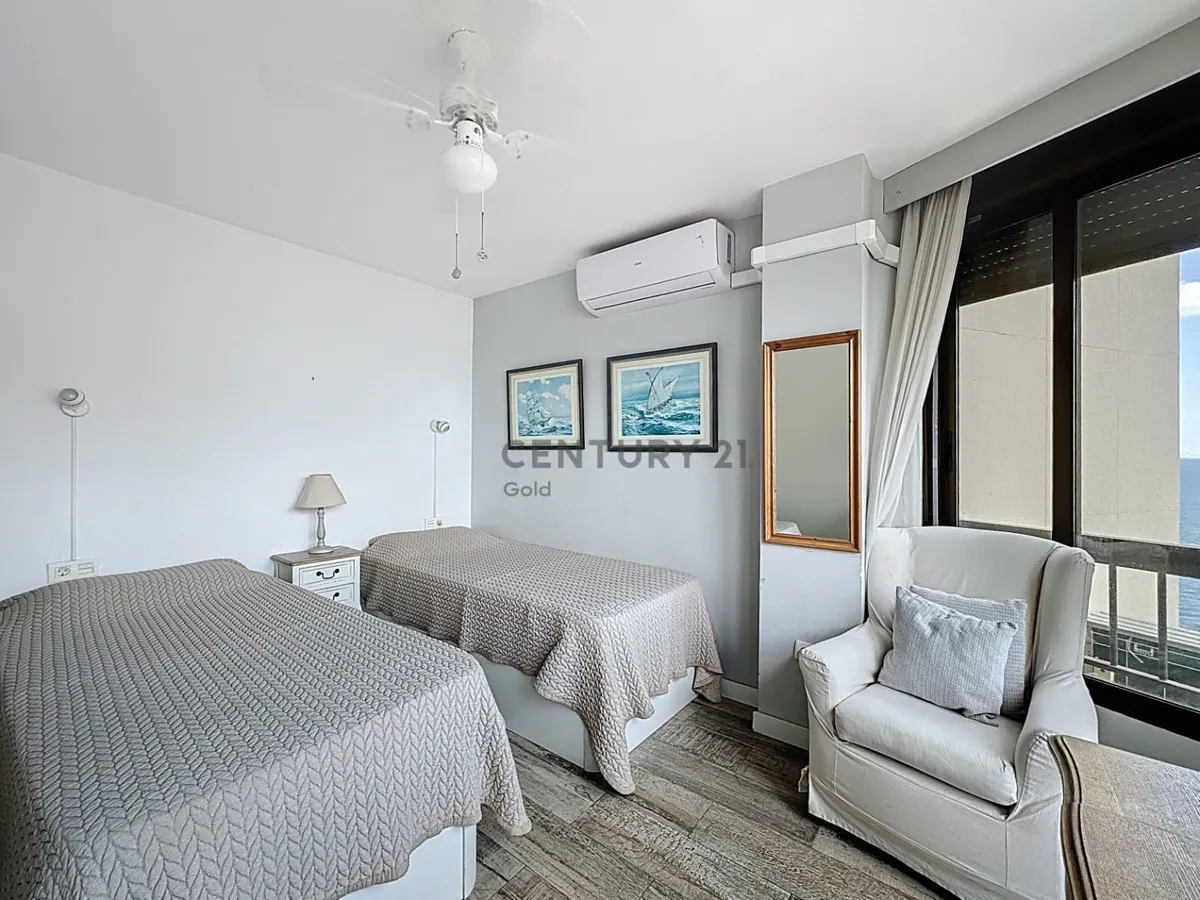 fc8bd0cb-3975-4355-bb28-bda4a4c69b79