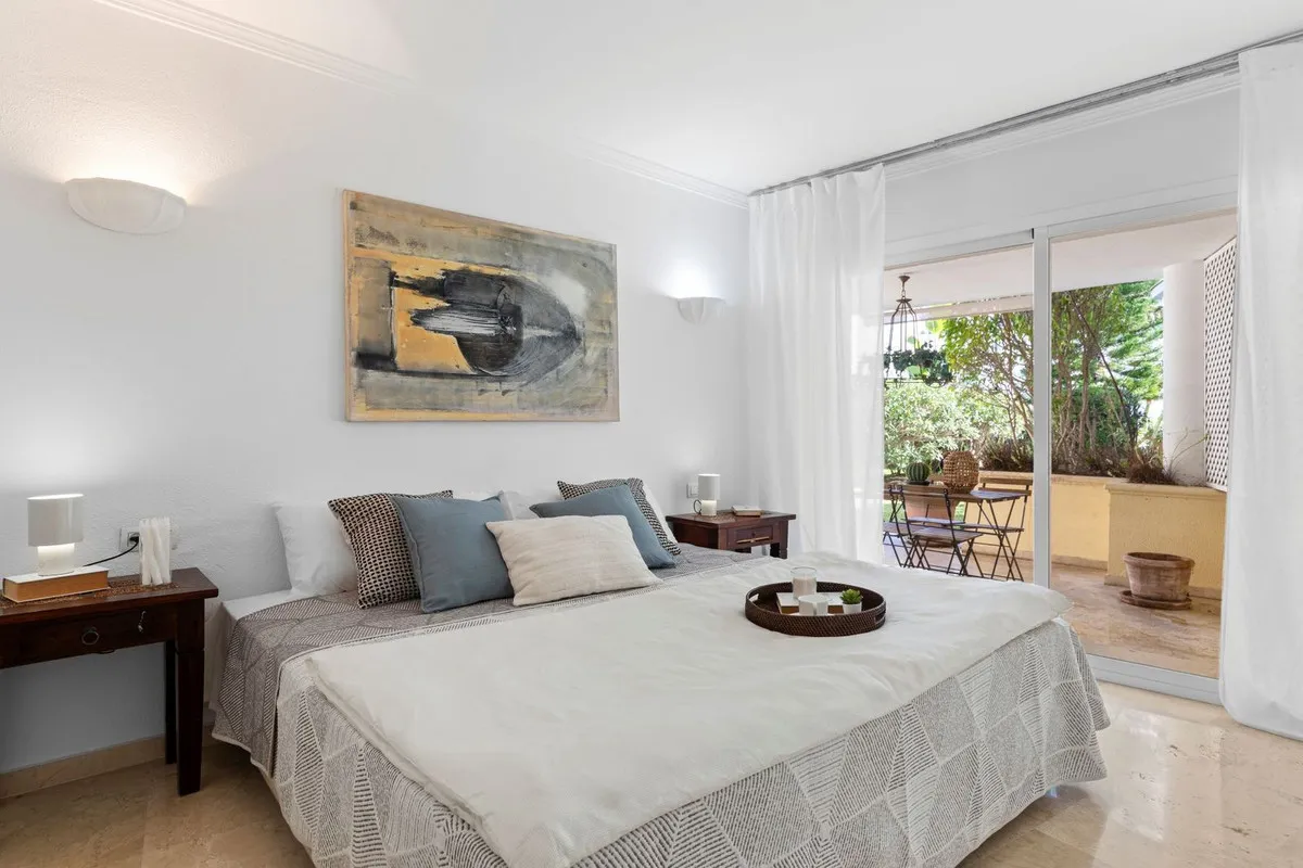 74668102-e520-41af-a7f7-a343e7197191