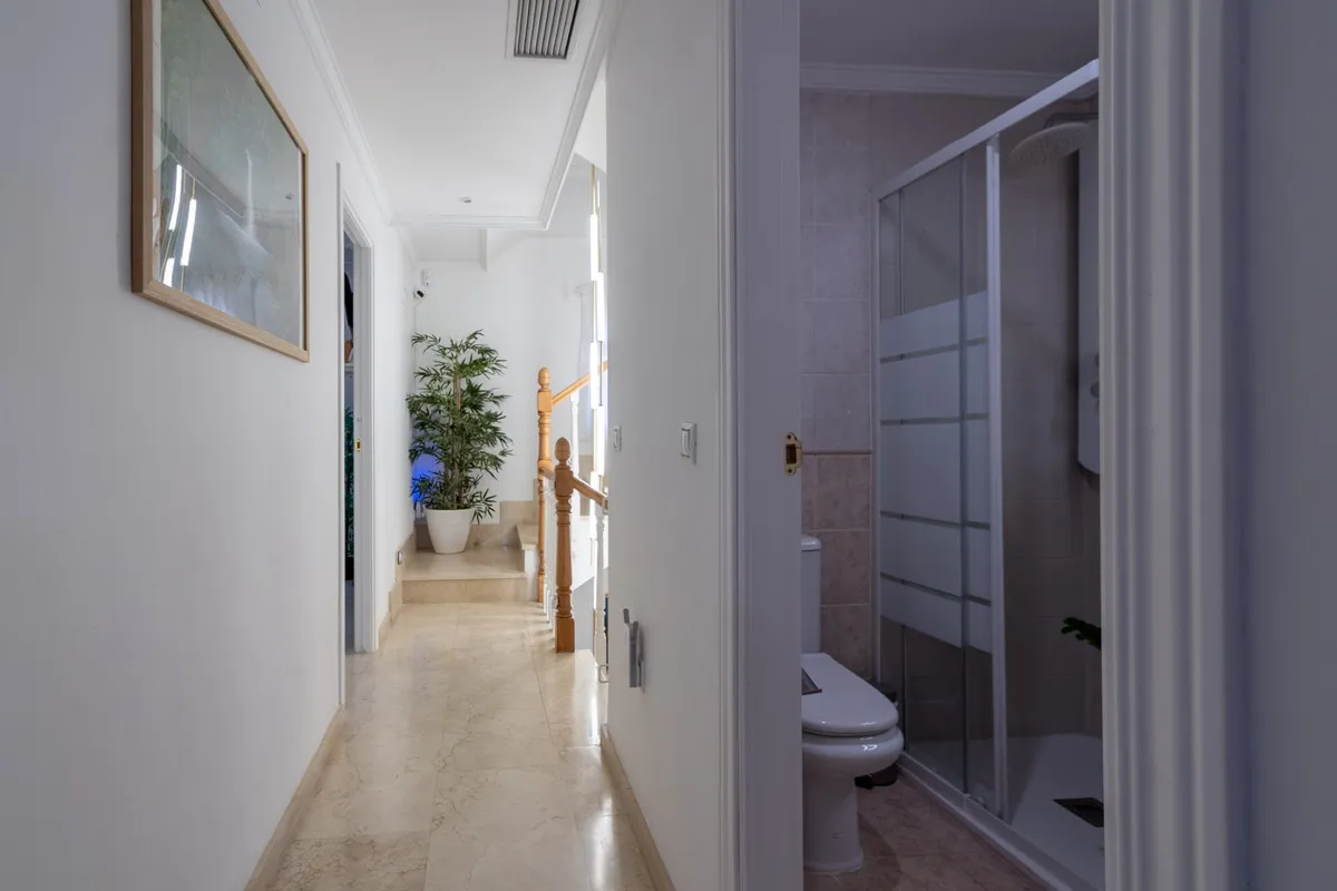 66fcec26-fd9f-41bd-a8ea-c04a5e21d81d