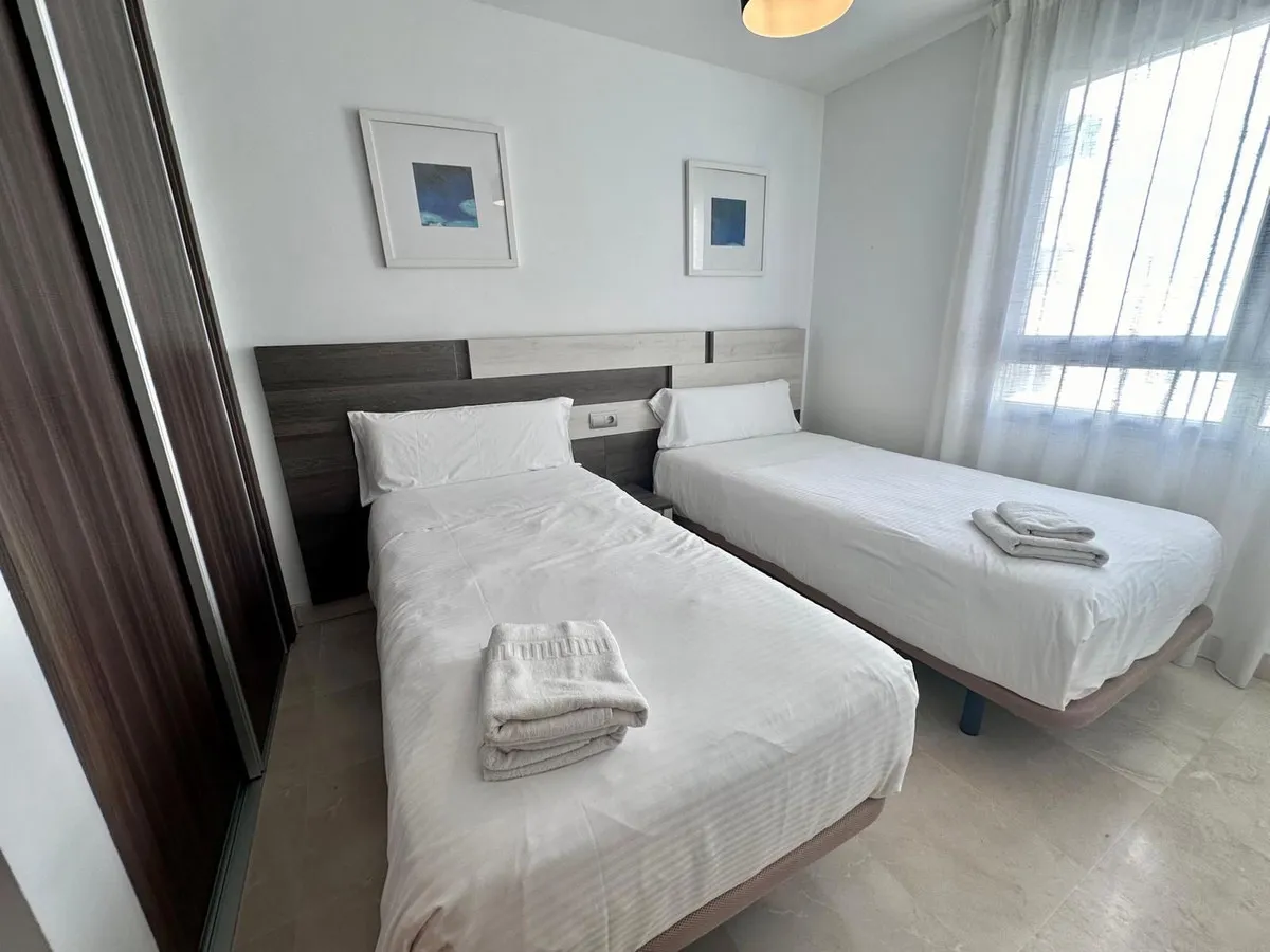 df13b2a1-79fb-40cd-b528-788bca6d403e