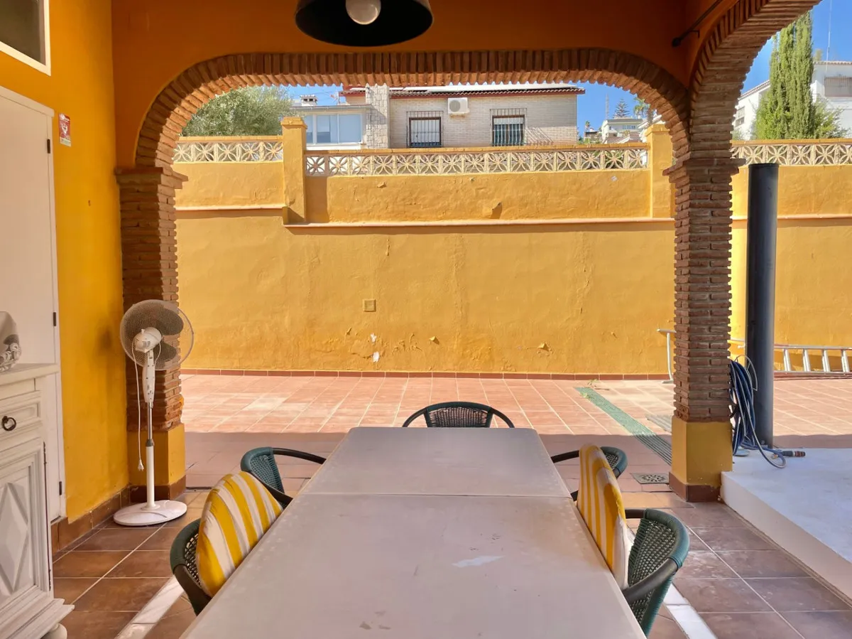 182b81a4-8cfc-40de-bba4-a20c98812319