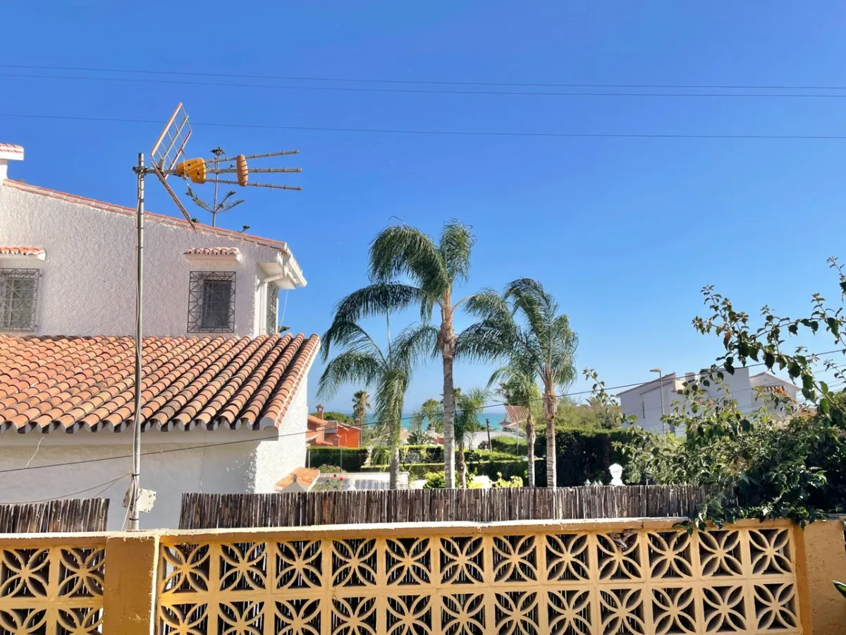 8357580b-2530-4712-a859-6bd71a6b2ab1