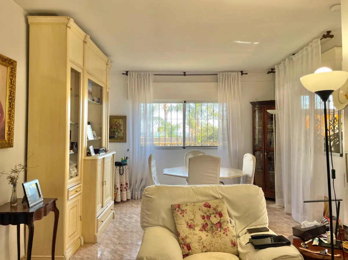 eaeeec40-8e0b-4f12-b0a8-3460908e6dbd