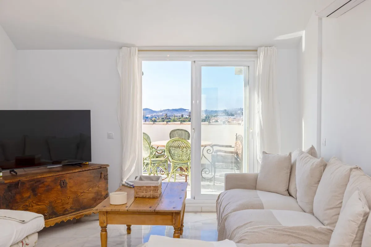 1d7022c2-e48c-441b-9965-fcf8d605a6c5