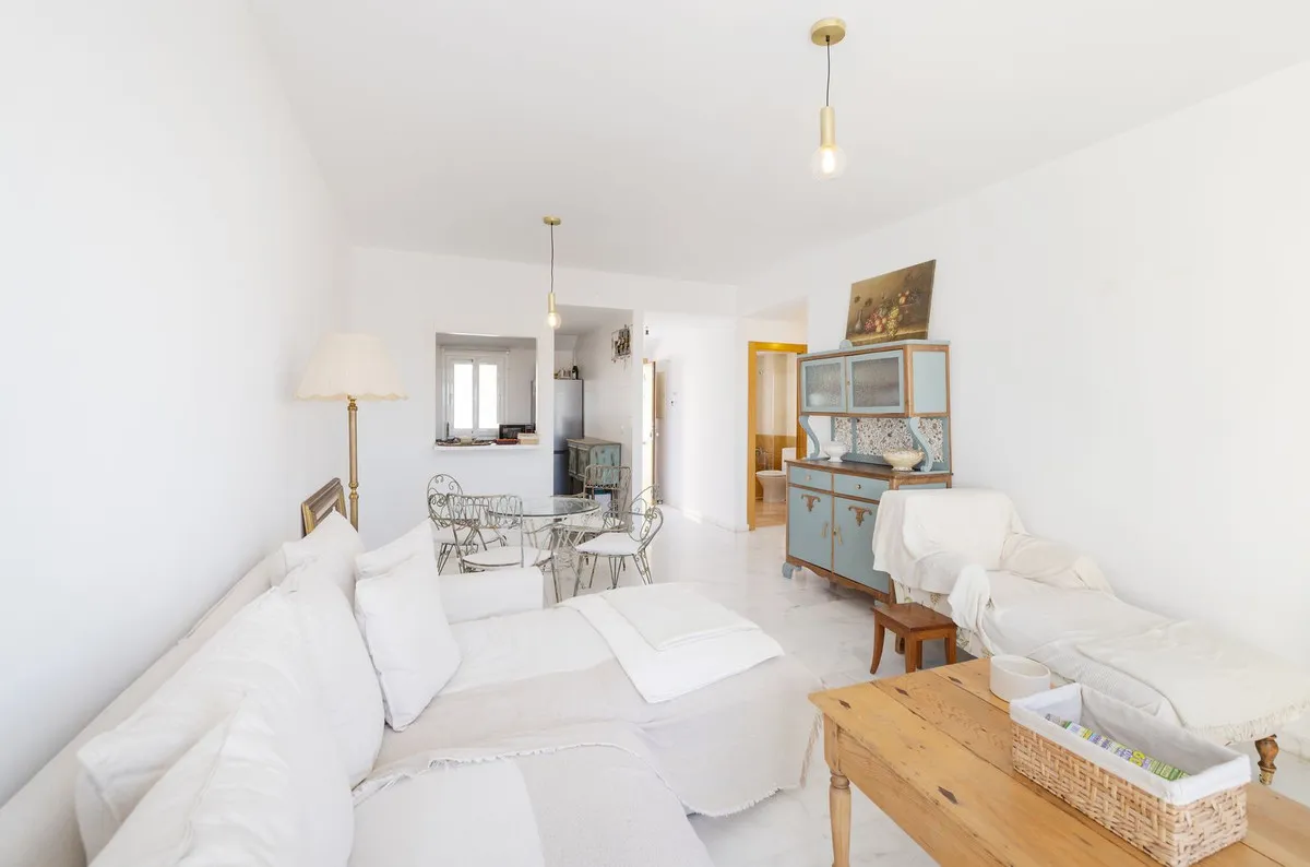 1e48f8a9-4f82-4c01-8c62-5670b717dd04