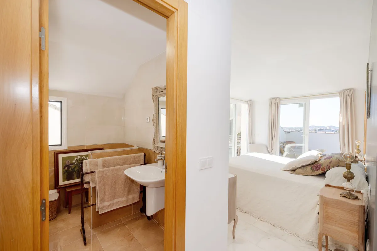 24d4c136-69a8-4df5-b76d-a2fab5190f12