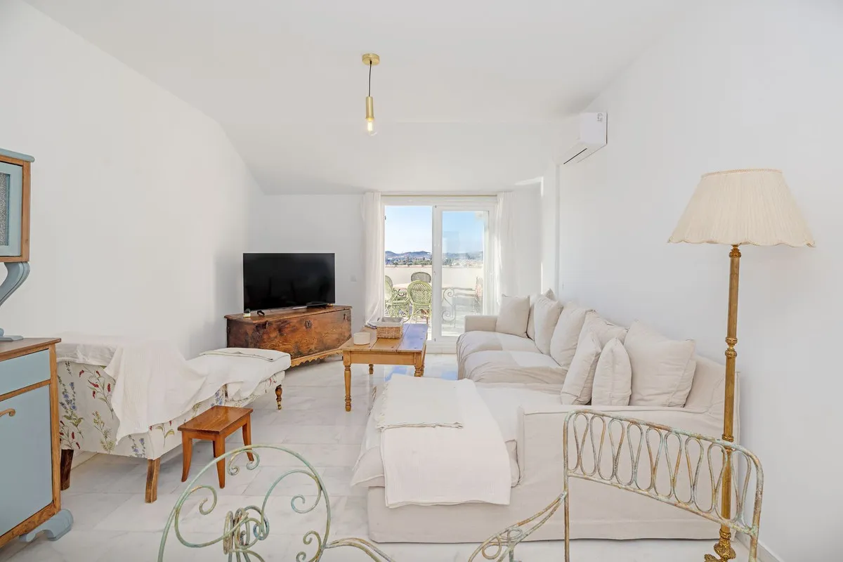 30a46d42-9000-4047-aad3-7fcb7d3eaafb