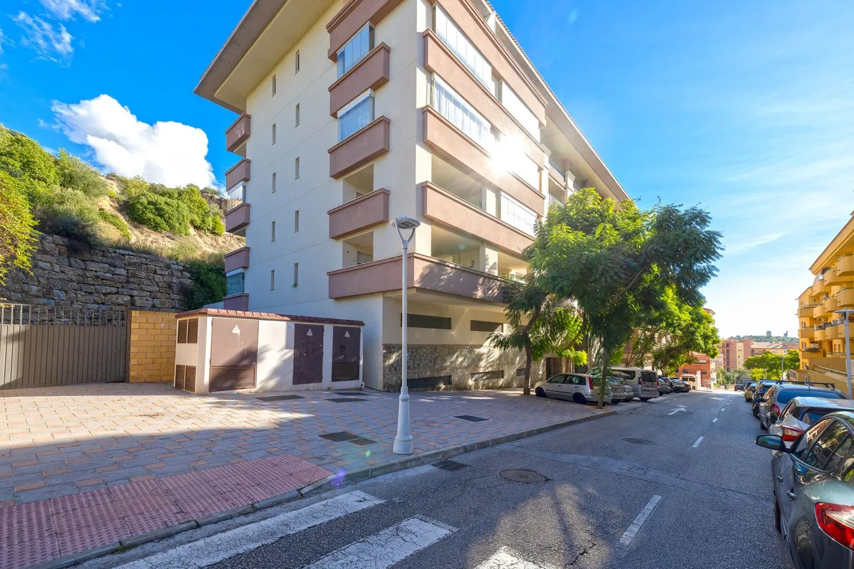 9f37c66a-3cf2-476d-9128-46f44a2f83d4