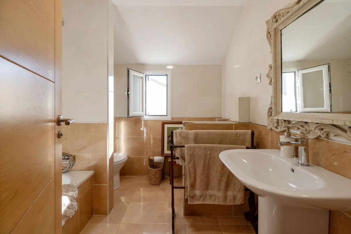 a0a382a3-0dc1-464d-a531-98ae2bf3937f