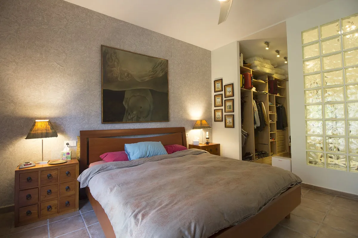 cb5bfdd9-5e88-48d6-aecb-551b83663ccf