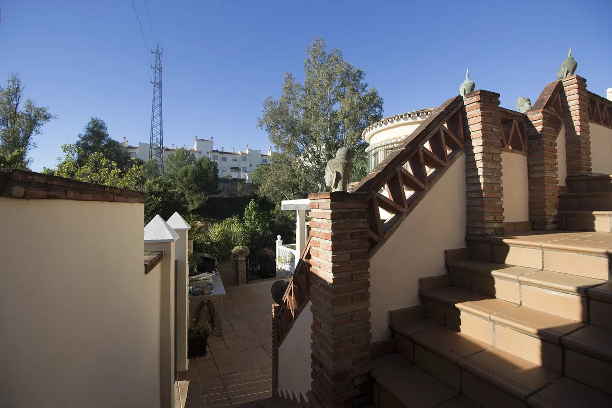 de6c6fb4-99fe-4c3b-8781-c2c4baccdb93