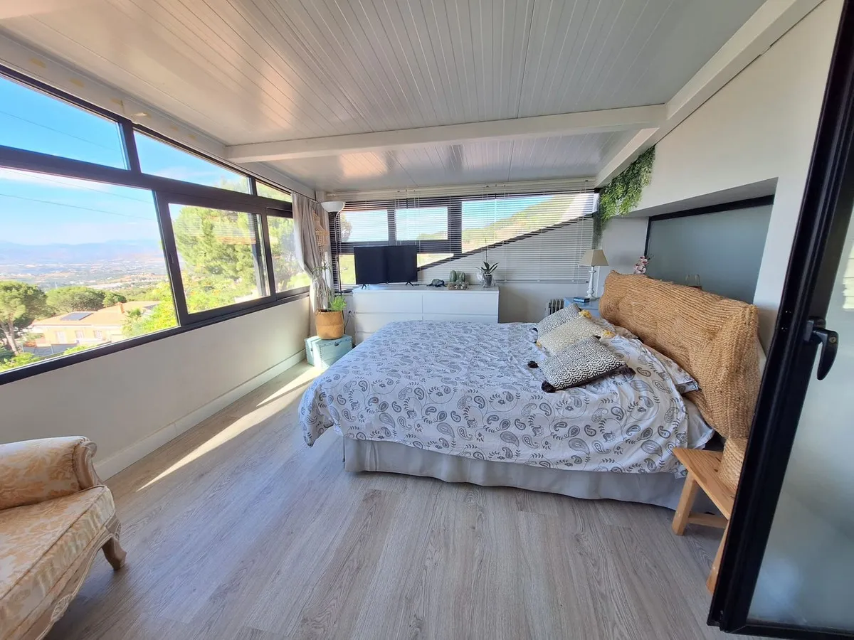 15c9f08b-2fad-470f-873d-80d7ac81f753