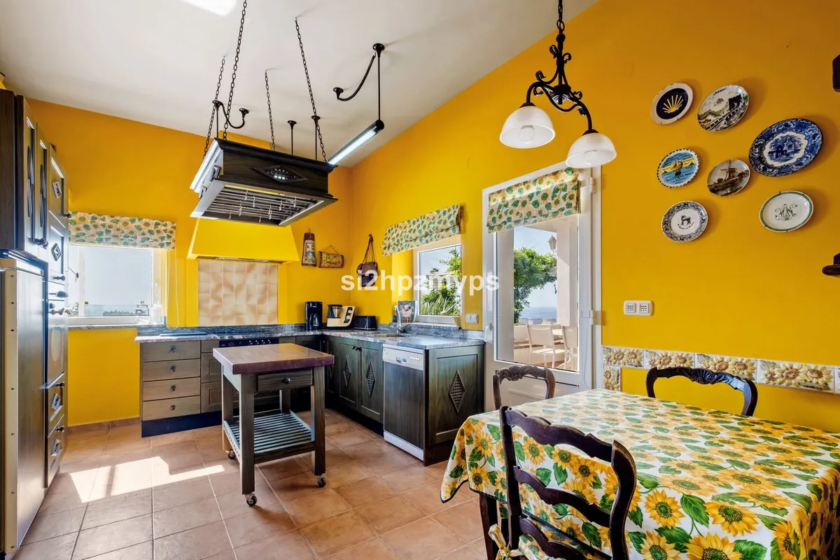 46b5528c-fdf2-459f-b456-90f1bedf86a1