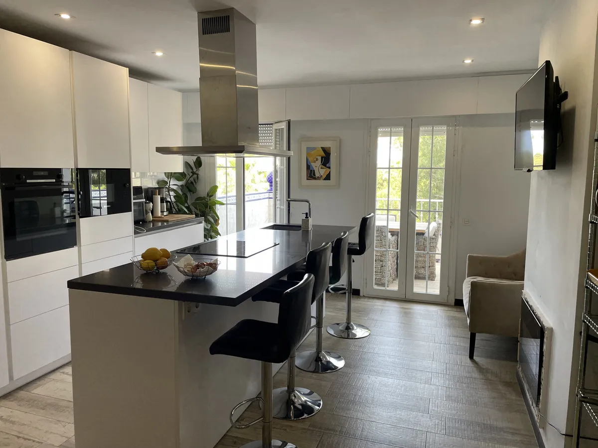 43b20936-48f3-4964-8240-70b9e6dc786f