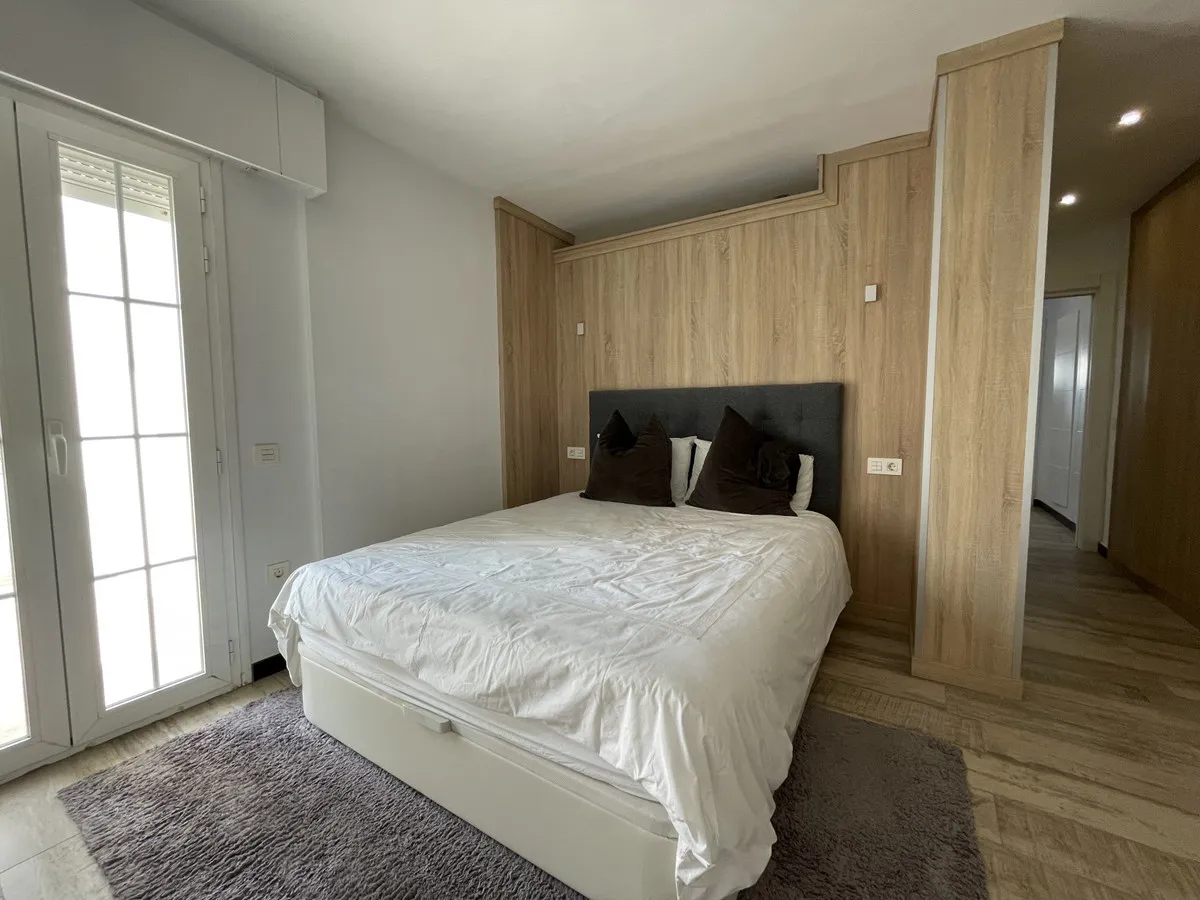 8232f919-eaa6-4dee-9b0a-f6572f989d30