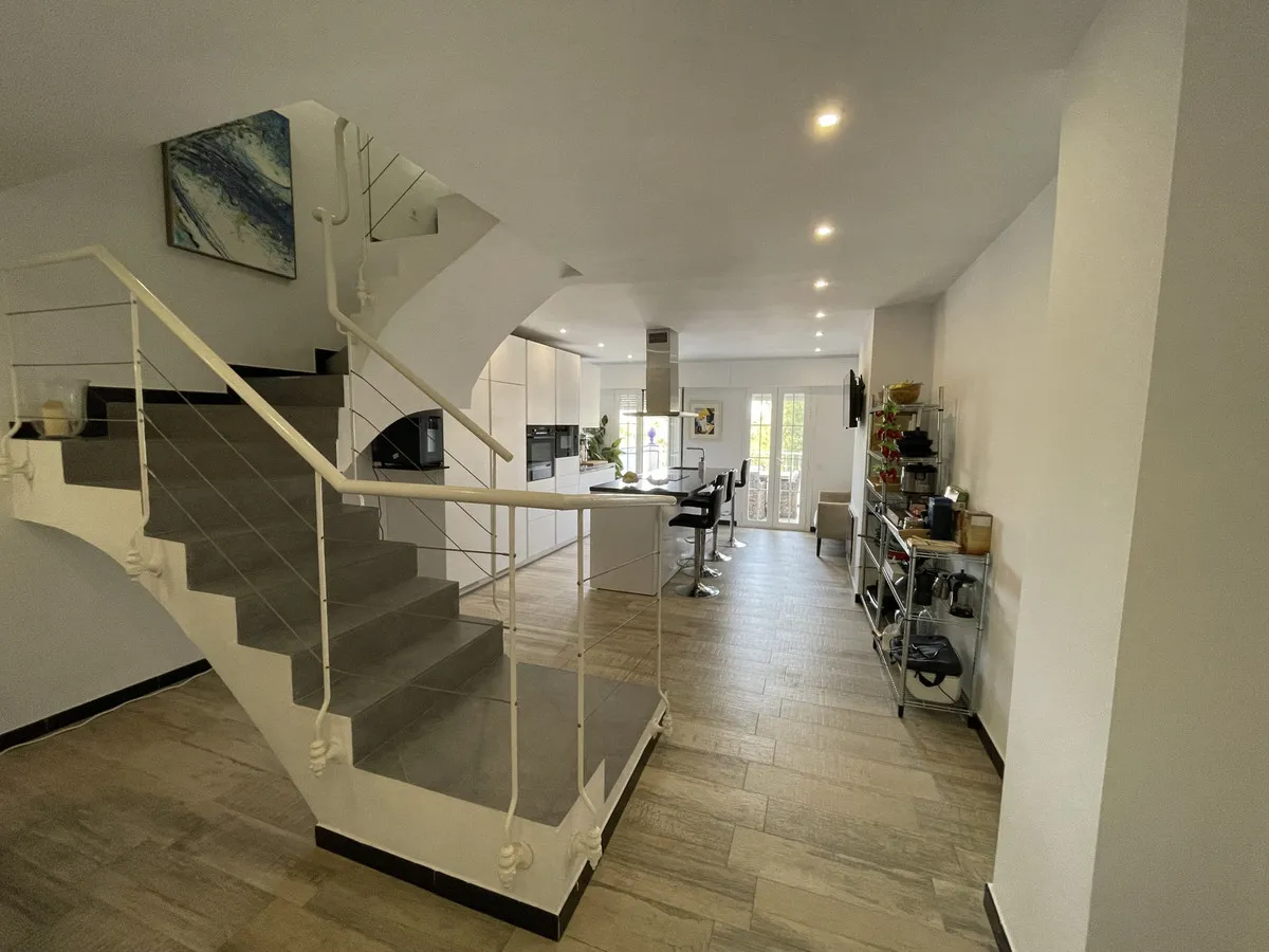 9ff73dc3-f97b-4565-987e-b51ee1ac2aac