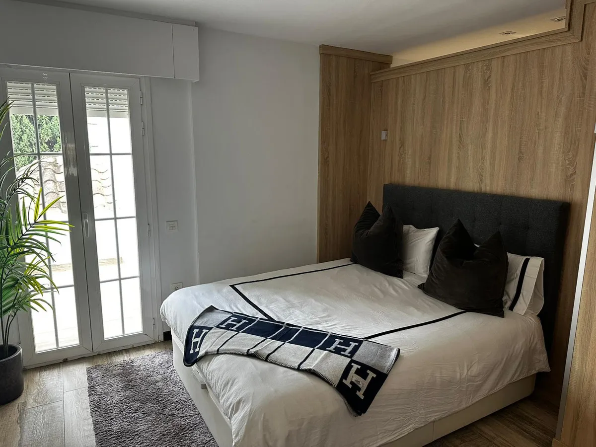 ec971372-95cc-4fbf-ac86-19107c6b5f8c