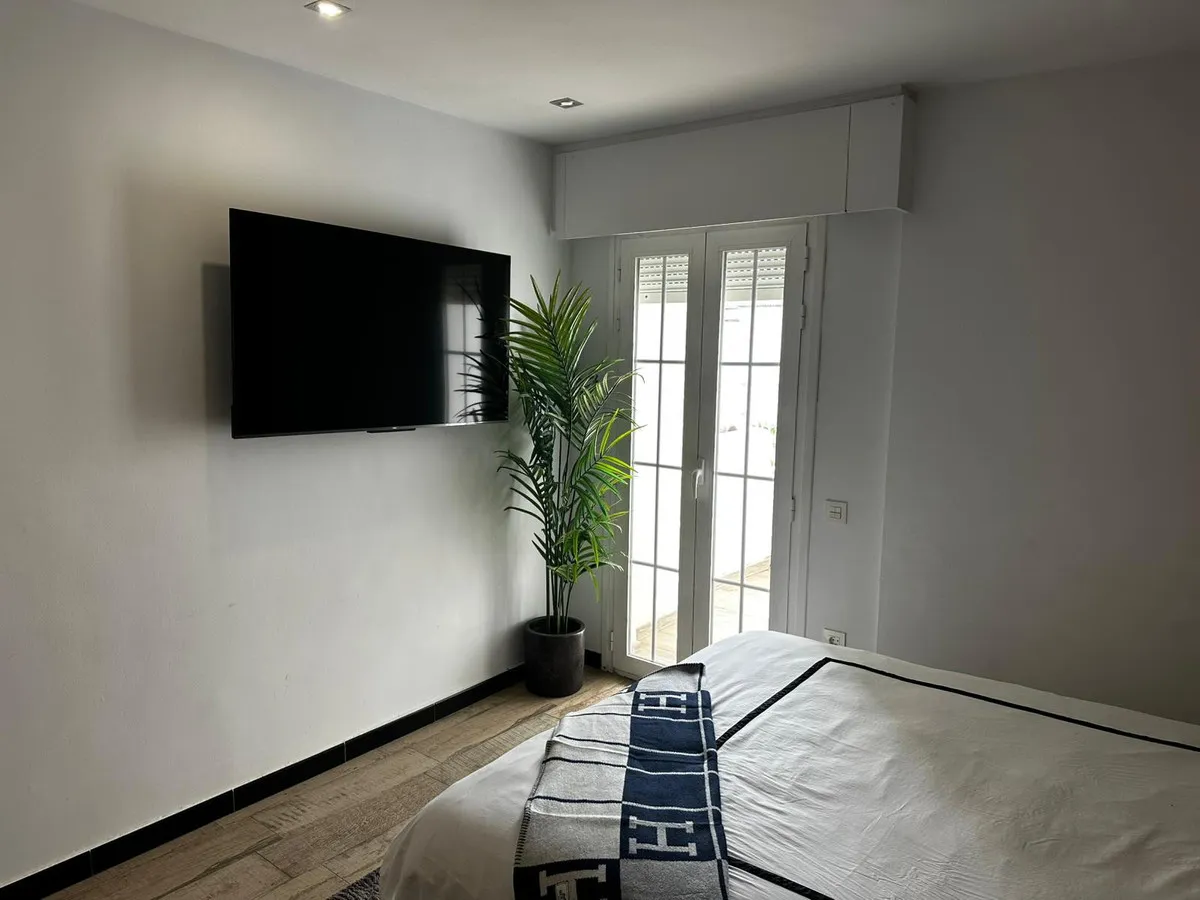 fe74015d-6600-4a1b-b40c-dcef241e2489