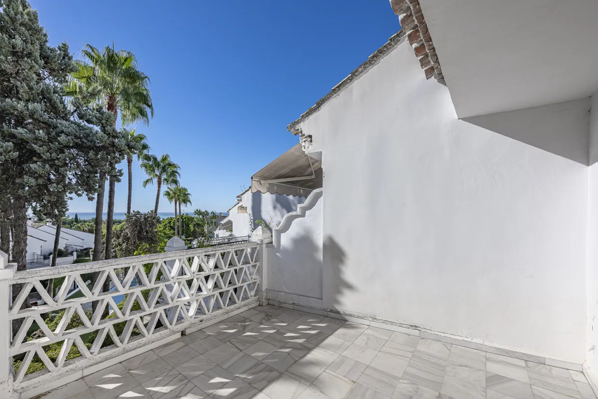 31c539a3-300e-4b18-8057-d2b245b5b103