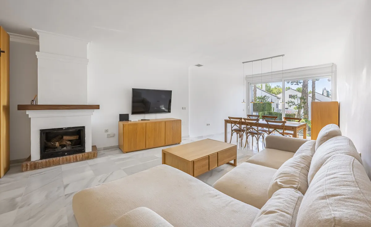 4386a11f-0db6-49b3-942b-760e8d231c66