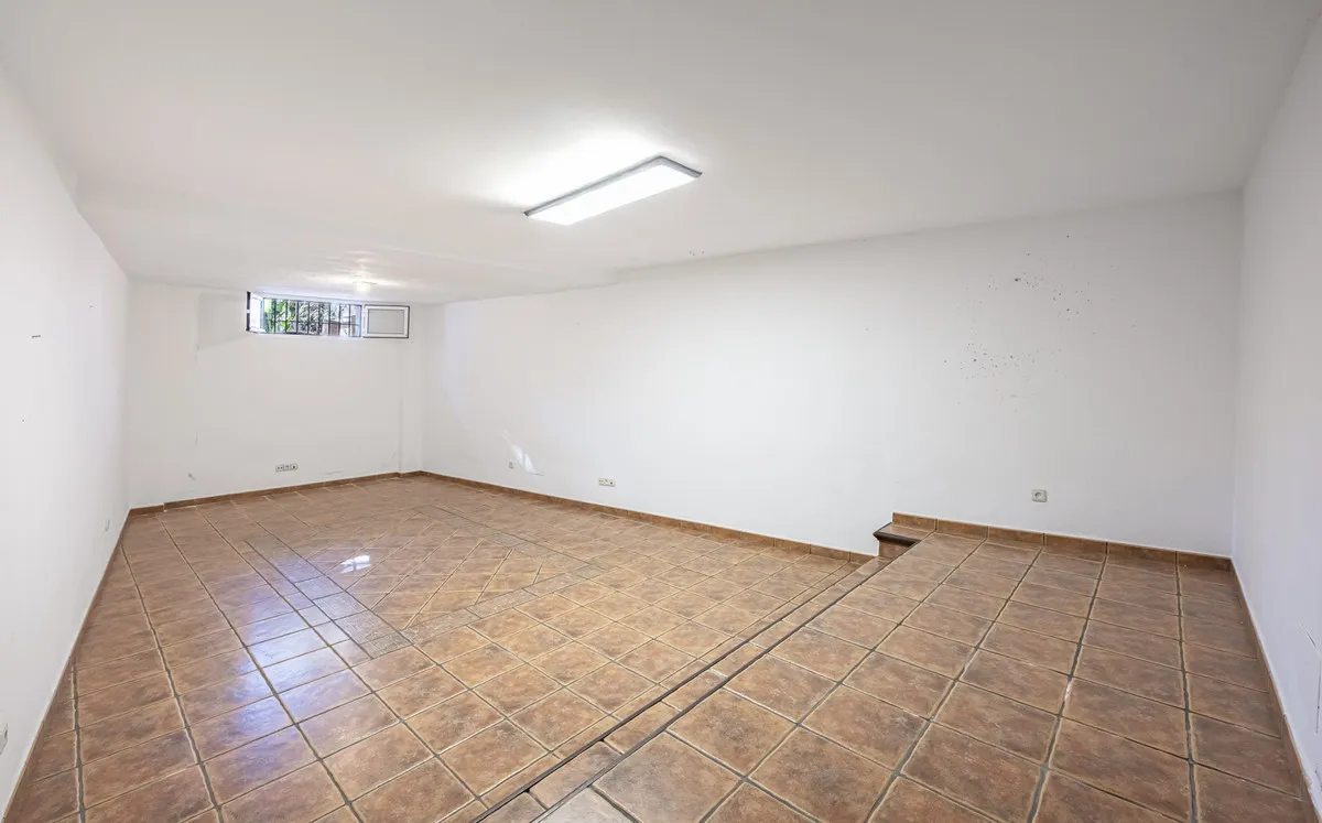 4fb0efb2-c8fb-4c50-a33b-8fb889c0609b