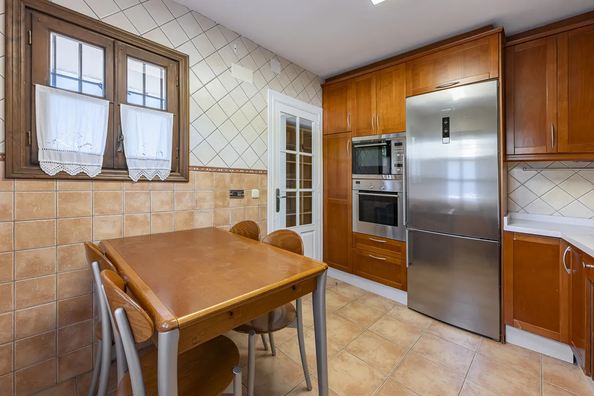 68fb7bcc-085c-45b5-86ea-ac81767bdd27