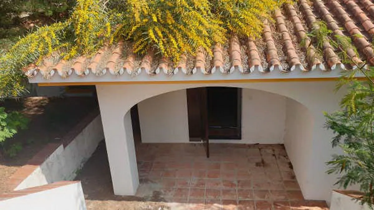 f42505ad-cfa2-4a48-92cf-779fde865c43