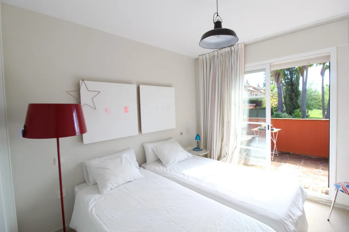 637db6b5-27d3-4047-9712-f8db06f3865a