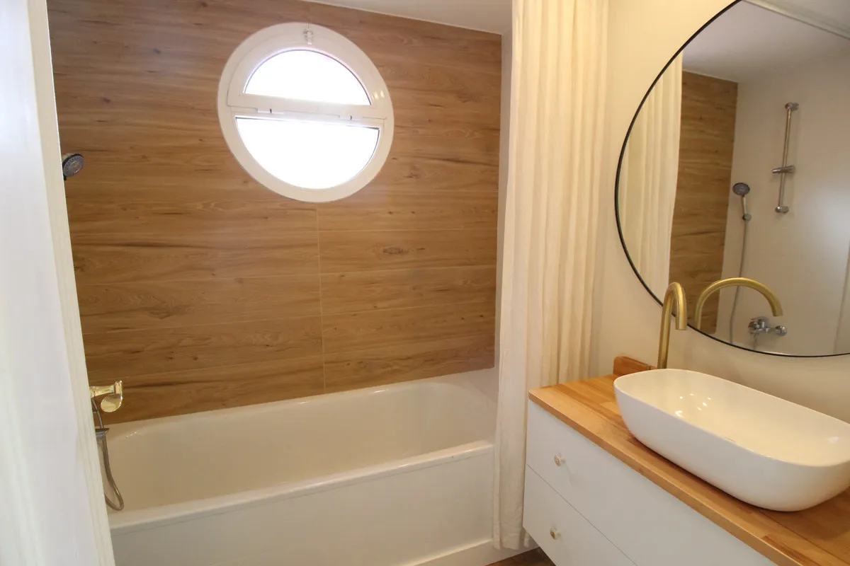 aa1823ca-5b4b-48e9-be70-7d40204775b2