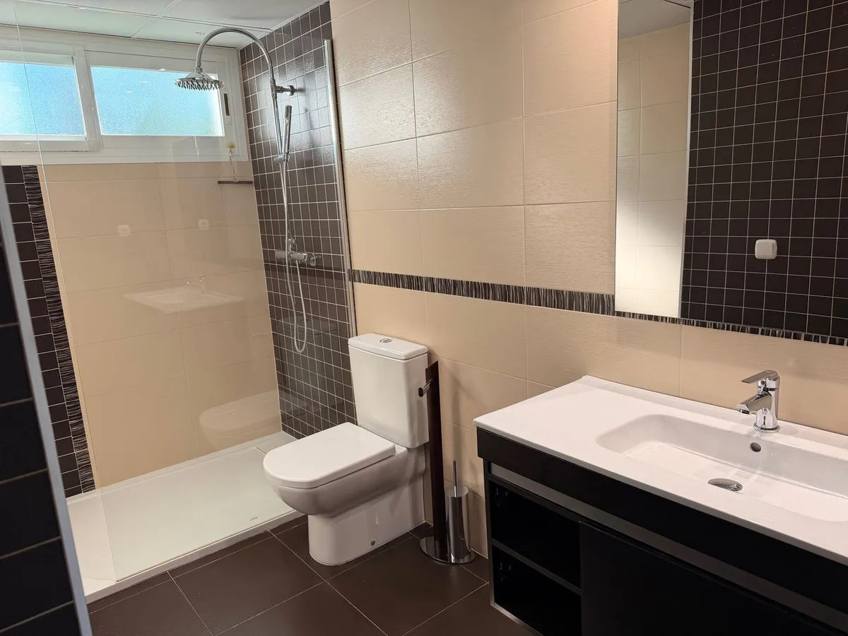 b499fae7-ef54-46ec-8b4f-88f016af7643